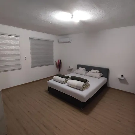 - Stan Na Dan Apartment Sarajevo