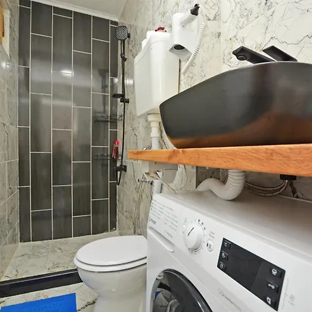Apartman - Stan Na Dan
